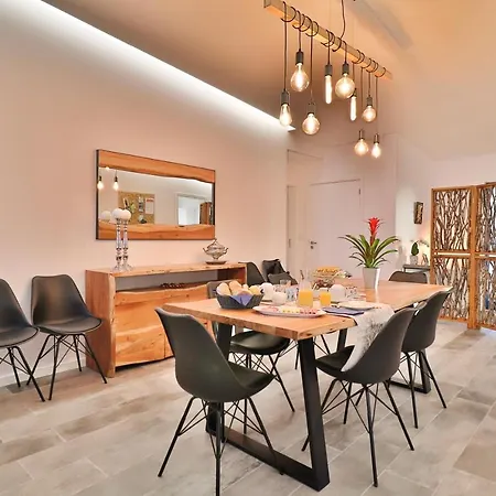 לינה וארוחת בוקר Casa Baleia A Vista 3*