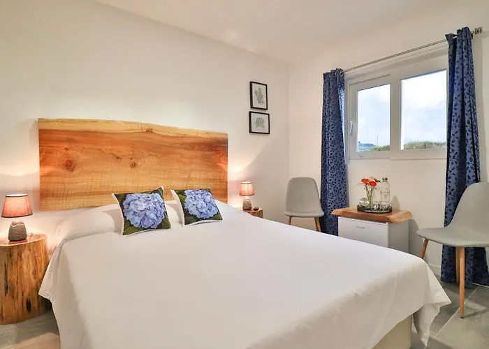 Alojamento de Acomodação e Pequeno-almoço Casa Baleia A Vista 3*